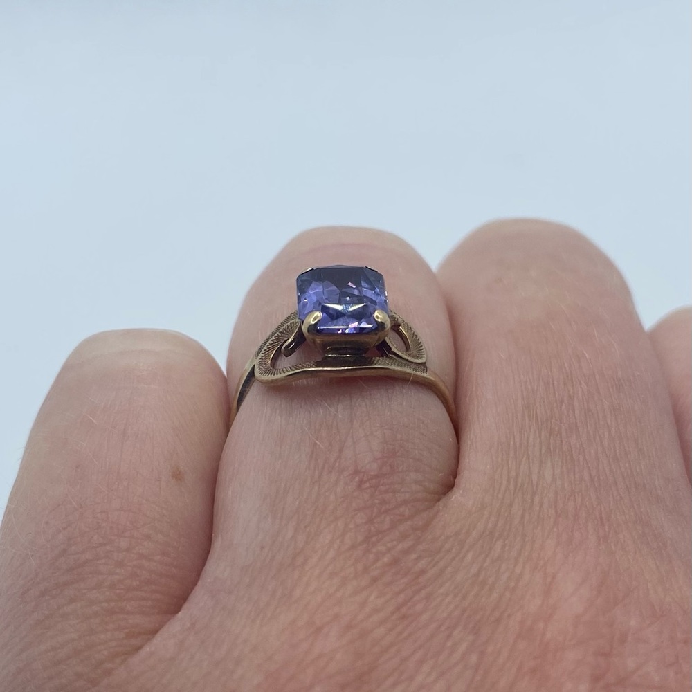 10k amethyst ring - Picture 11 of 12